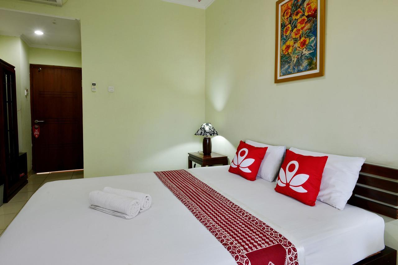 Zen Rooms Pakualaman Джокьякарта Экстерьер фото