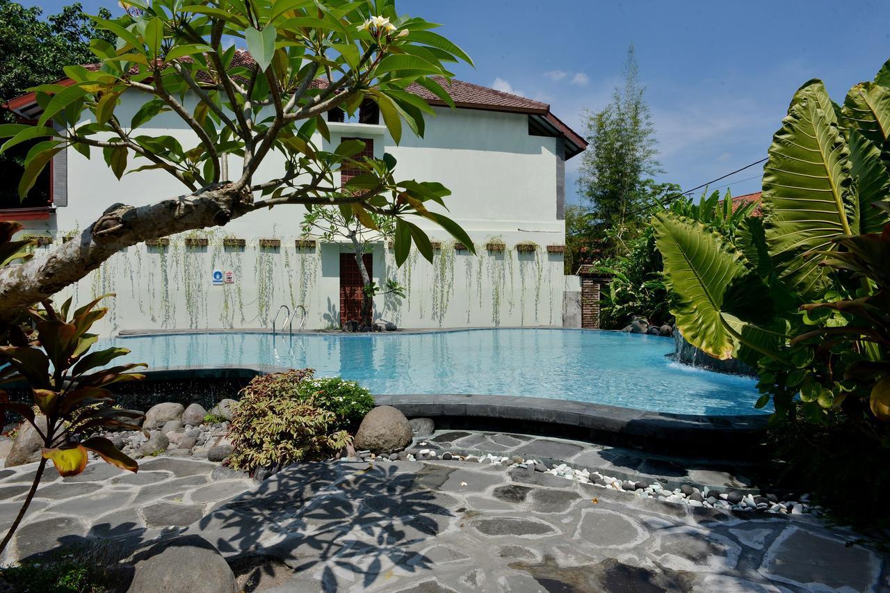 Zen Rooms Pakualaman Джокьякарта Экстерьер фото
