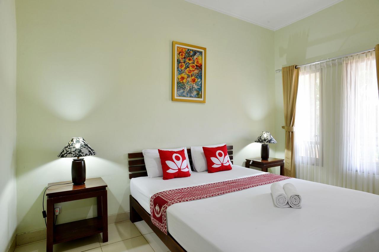 Zen Rooms Pakualaman Джокьякарта Экстерьер фото