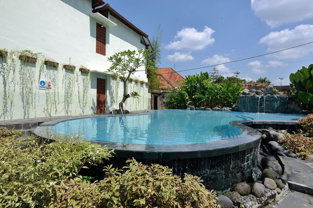 Zen Rooms Pakualaman Джокьякарта Экстерьер фото