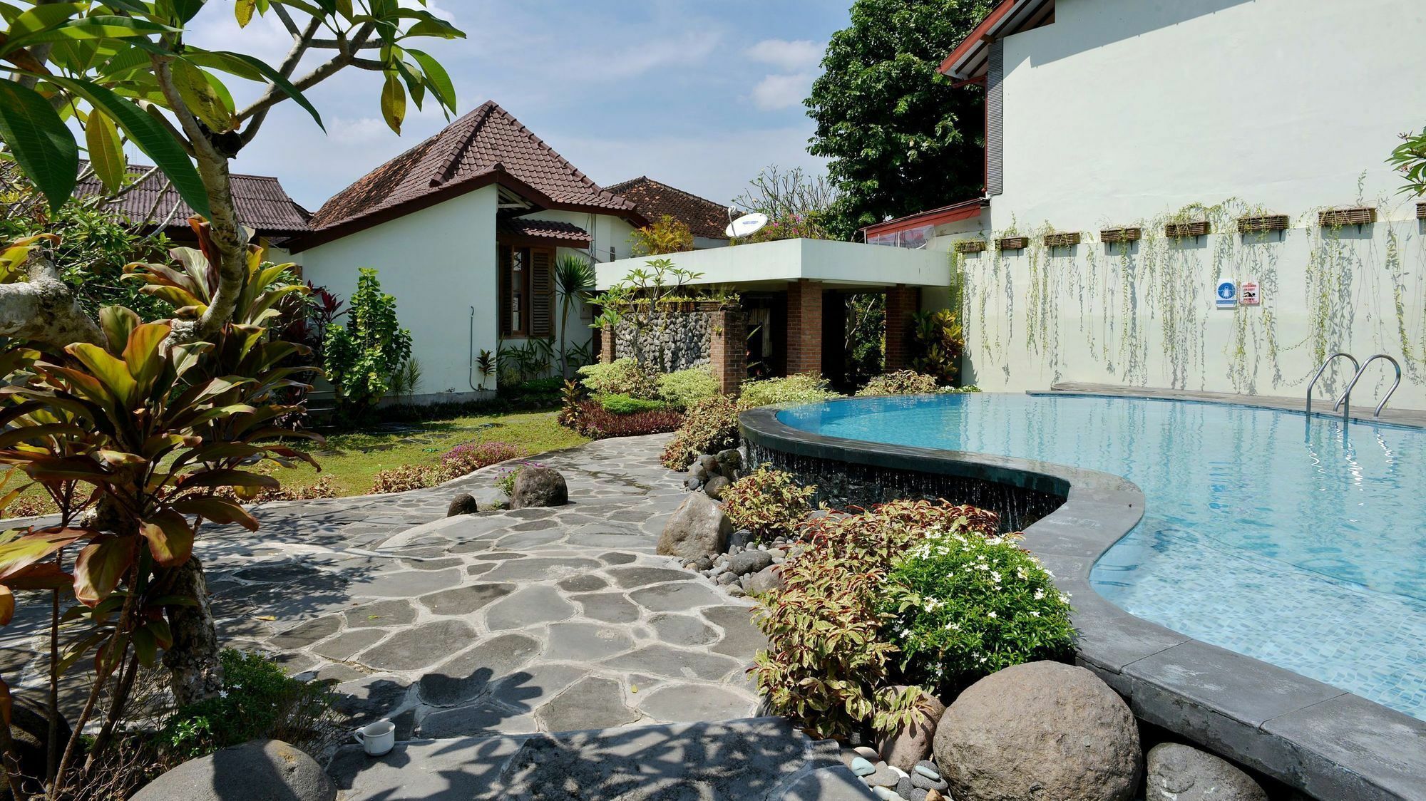 Zen Rooms Pakualaman Джокьякарта Экстерьер фото